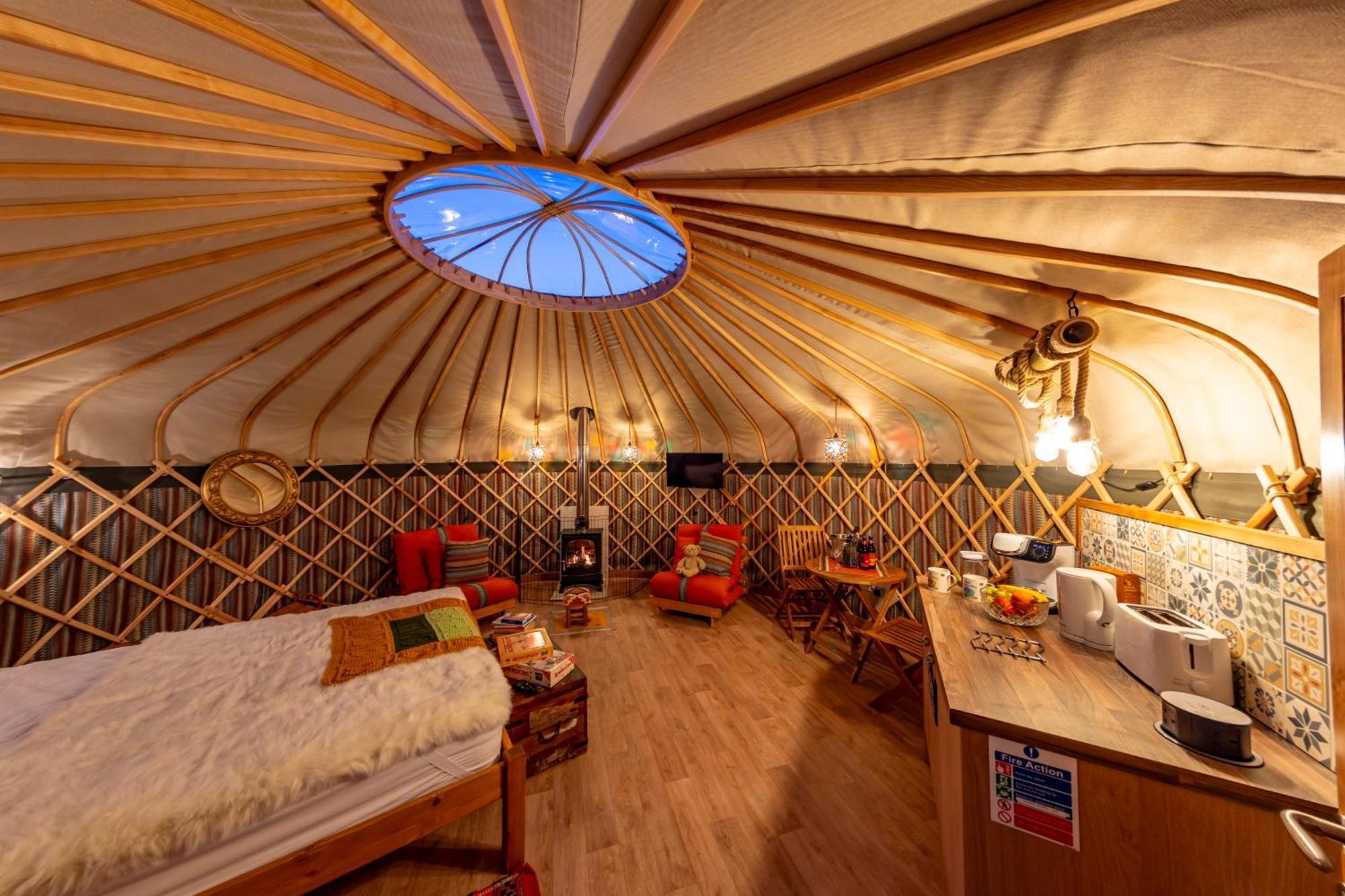 Hotel Glamping At South Lytchett Manor Poole Zewnętrze zdjęcie