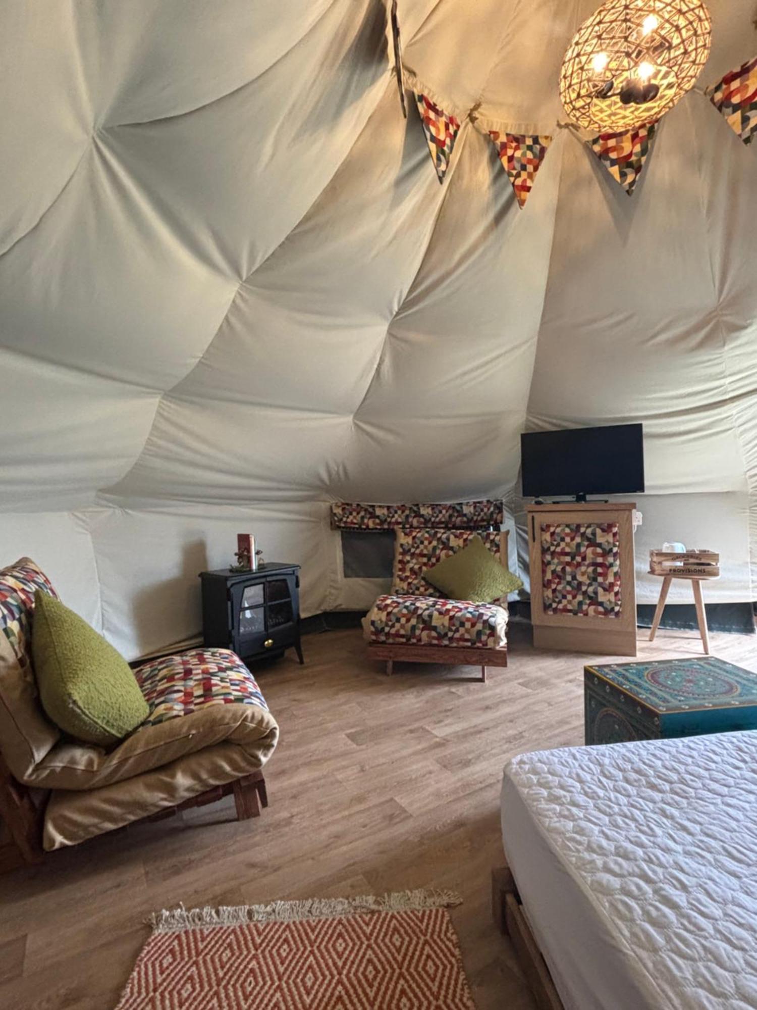 Hotel Glamping At South Lytchett Manor Poole Zewnętrze zdjęcie